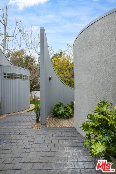 720 Brooktree Road, Los Angeles CA: https://media.crmls.org/mediaz/14afa146-73ae-4239-9767-8706eb94d322.jpg