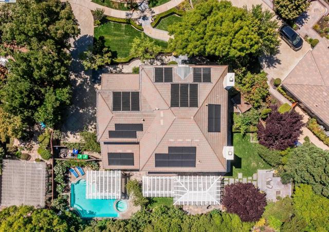 5633 Selena Ct, Pleasanton CA: https://media.crmls.org/mediaz/14b1b7a5-fa92-4e29-928b-f0fa6b73a14b.jpg