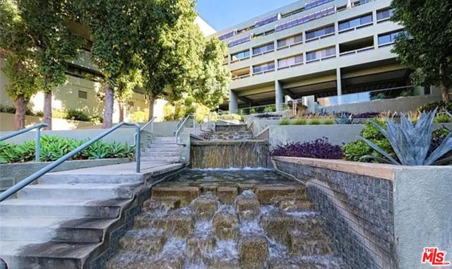 880 W 1st Street, Los Angeles CA: https://media.crmls.org/mediaz/14b1c8c7-0263-4793-9aa8-982f7640cc68.jpg
