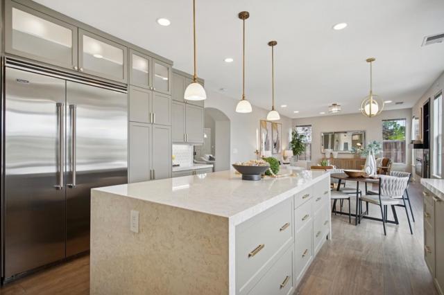 Image 5 of 33 For 998 Governors Bay Drive