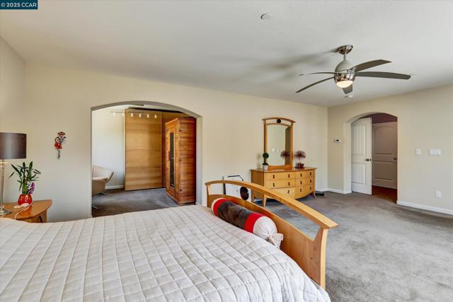 4007 Oak Knoll St, Antioch CA: https://media.crmls.org/mediaz/14b2b7ae-31f8-4aba-bdc0-44182852e03b.jpg