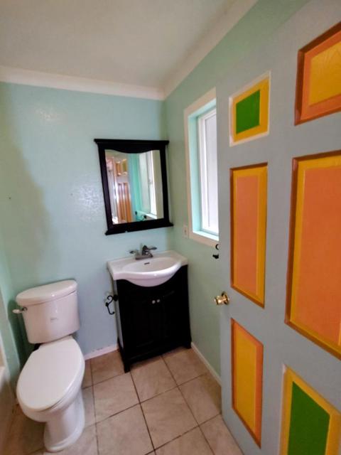 230 Paloma Avenue, Salinas CA: https://media.crmls.org/mediaz/14b387e2-2465-4ce1-a092-b4876553986b.jpg