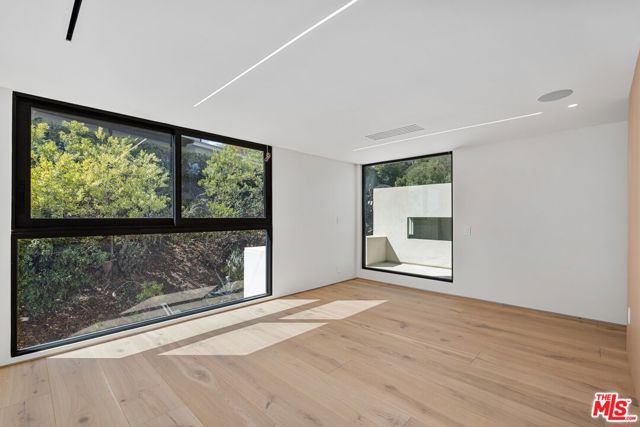 Drew Fenton | 2501 Banyan Drive Los Angeles CA | MLS: 7450499 Drew Fenton | 2501 Banyan Drive Los Angeles CA | MLS: 7450499