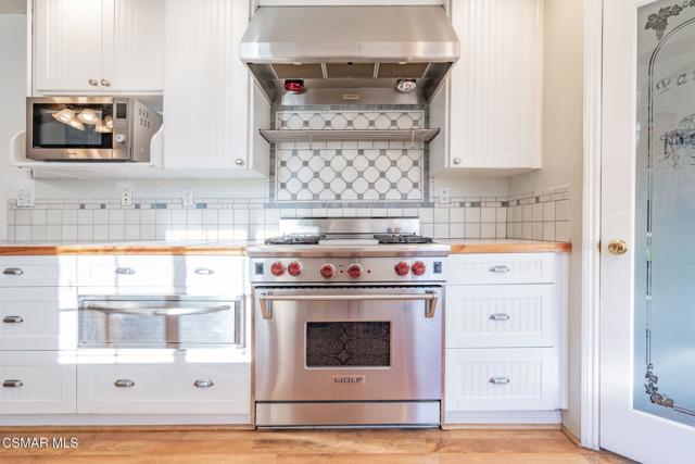 1642 Cayton Avenue, Simi Valley CA: https://media.crmls.org/mediaz/14b3978a-0882-4889-a10b-57fbfac2e9cf.jpg