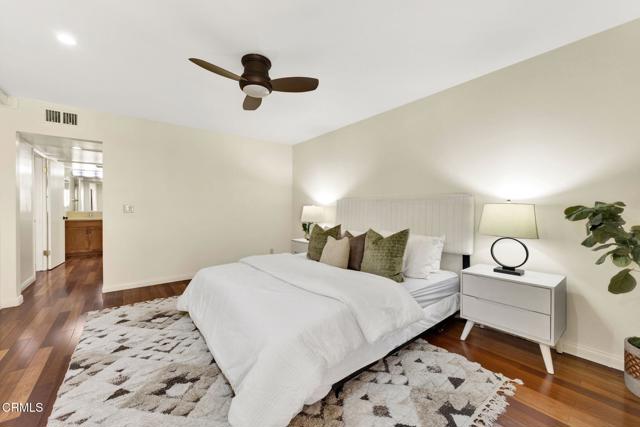 1127 E Del Mar Boulevard, Pasadena CA: https://media.crmls.org/mediaz/14b3c9fc-d7ec-49b1-9713-e78e21d2fd82.jpg