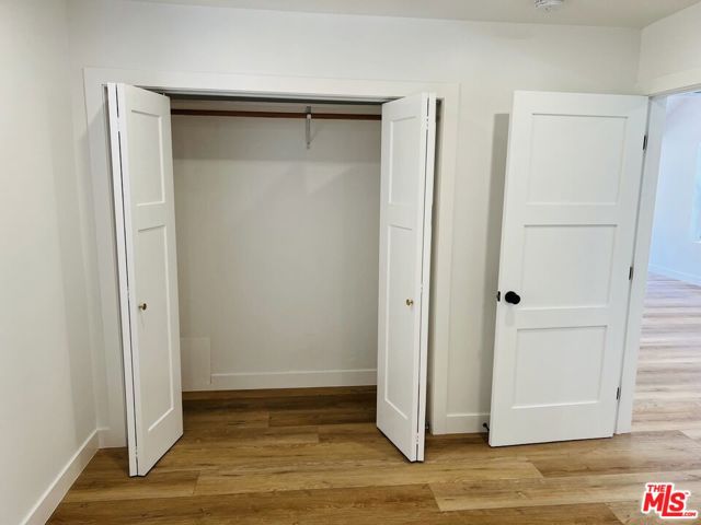 3815 Fernwood Avenue, Los Angeles CA: https://media.crmls.org/mediaz/14b3f004-bce4-49df-b5e1-1f04c16f1993.jpg