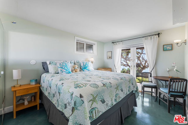 7007 Birdview Avenue, Malibu CA: https://media.crmls.org/mediaz/14b45eb2-7a95-455d-b3fa-01d7327680f4.jpg
