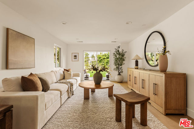 4628 Berryman, Los Angeles CA: https://media.crmls.org/mediaz/14b474c4-6c7f-434f-abfc-3fe28558b89f.jpg