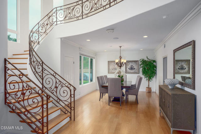 7111 Los Coyotes Place, Camarillo CA: https://media.crmls.org/mediaz/14b5a444-2c06-465c-b15e-8da5e8b3b9b8.jpg