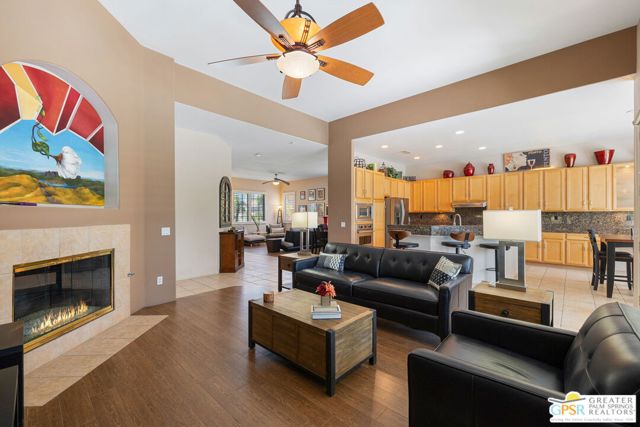 40870 Avenida Rosario, Palm Desert CA: https://media.crmls.org/mediaz/14b6d9ae-ed28-498c-a385-b00c8e5afdfe.jpg