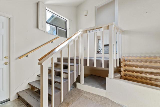 925 Skyward Drive, Aptos CA: https://media.crmls.org/mediaz/14b7164c-4034-4571-80ee-af7159a5ad7d.jpg