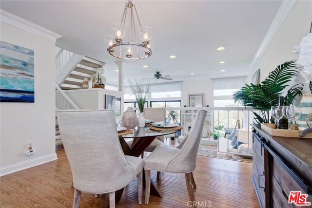 454 Palos Verdes Boulevard, Redondo Beach CA: https://media.crmls.org/mediaz/14b749e4-3610-4199-9d9e-47d4d5b6bc4d.jpg