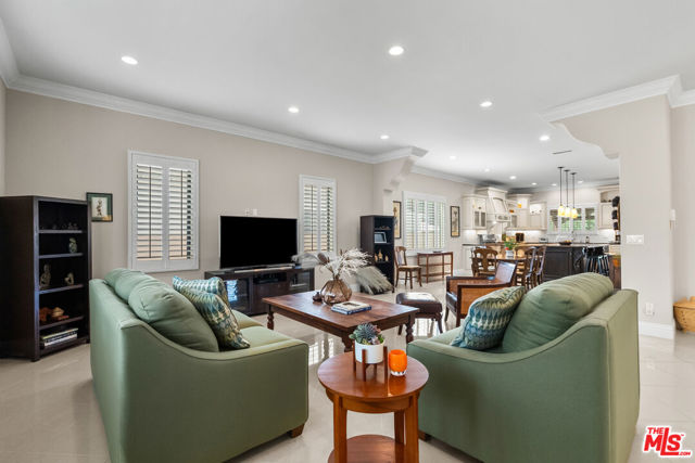 5767 Lasaine Avenue, Encino CA: https://media.crmls.org/mediaz/14b7bdc1-6448-4938-8c9e-2f72798737d2.jpg