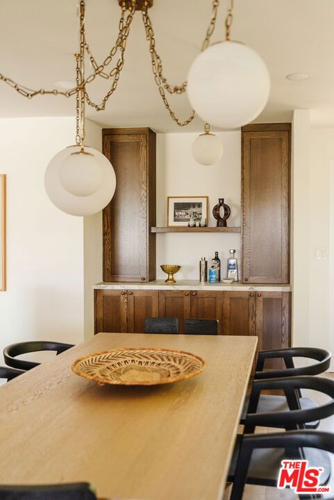 8381 Zitola Terrace, Playa del Rey CA: https://media.crmls.org/mediaz/14b7dbef-891b-4808-a3e3-cb8c906f6301.jpg