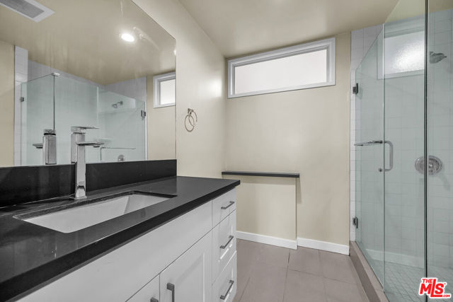 5137 Reynier Avenue, Los Angeles CA: https://media.crmls.org/mediaz/14b8789d-83b0-45ae-b923-0df634501c7b.jpg