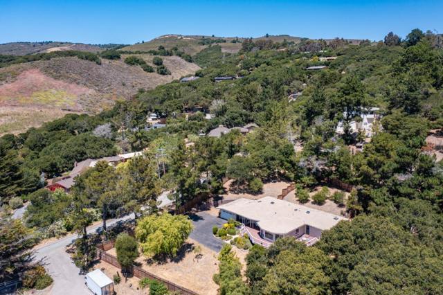 27465 Loma Del Rey, Carmel Valley CA: https://media.crmls.org/mediaz/14b8e35c-abc5-463e-88b2-359425417de0.jpg