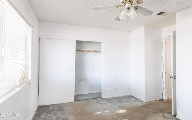 2137 Cutler Street, Simi Valley CA: https://media.crmls.org/mediaz/14b98f42-431b-4b97-b4f1-75860a1c2391.jpg