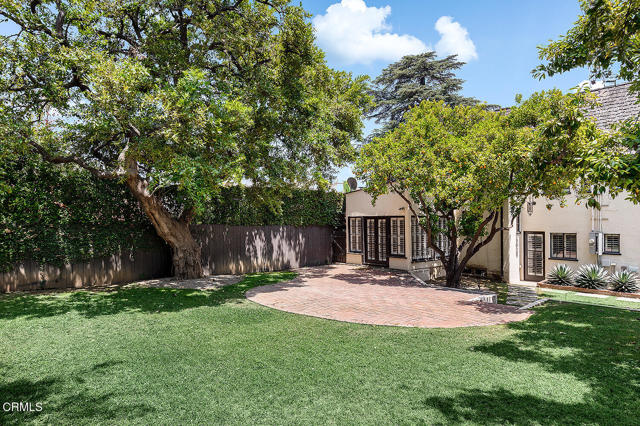 2525 Monterey Road, San Marino CA: https://media.crmls.org/mediaz/14b9b062-c3aa-468a-a080-fd5647b40676.jpg