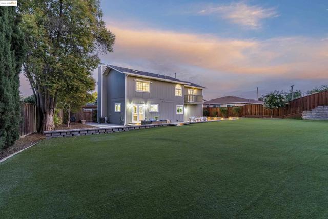 1051 Kaski Ln, Concord CA: https://media.crmls.org/mediaz/14baf177-5dc6-4a5b-a8fd-4499d4a2d45c.jpg