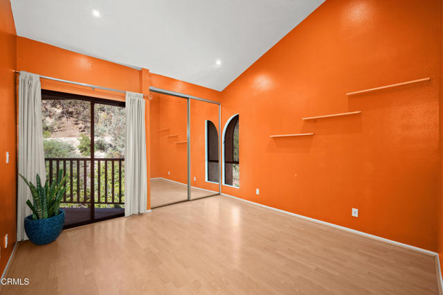 Detail Gallery Image 17 of 32 For 4210 via Arbolada #301,  Los Angeles,  CA 90042 - 2 Beds | 2 Baths