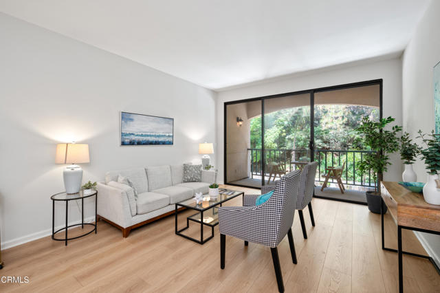 Detail Gallery Image 17 of 35 For 4200 via Arbolada #207,  Los Angeles,  CA 90042 - 2 Beds | 1 Baths