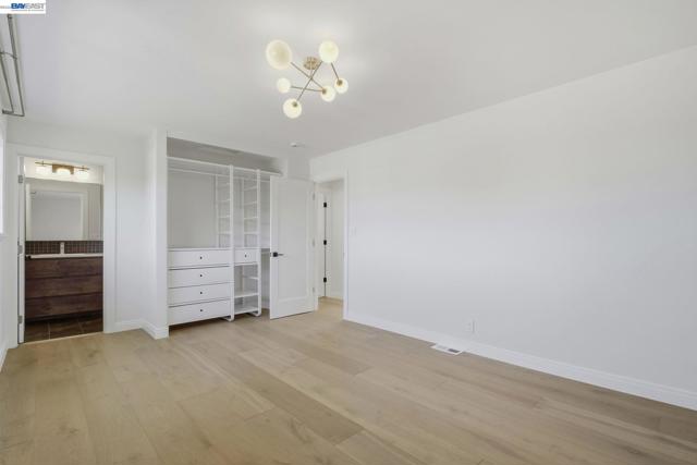 Image 11 of 39 For 7574 Birkdale Dr