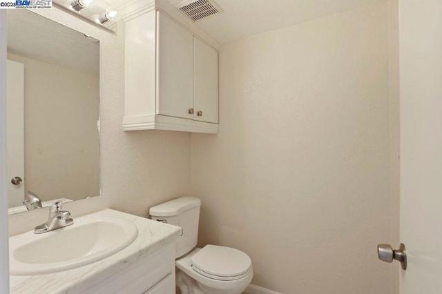 1048 Spring Valley Cmn, Livermore CA: https://media.crmls.org/mediaz/14bbbfa3-9755-46c2-9bf2-88f47103fb62.jpg