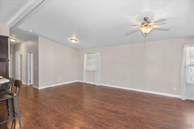 809 Discovery St, San Marcos CA: https://media.crmls.org/mediaz/14bc3de7-fa6f-4d9a-ba7b-cee8ec32d33a.jpg