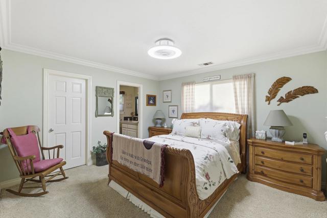 1524 Zutano Lane, Fallbrook CA: https://media.crmls.org/mediaz/14bcb6d2-ac75-4920-9c5b-90d2302dee64.jpg