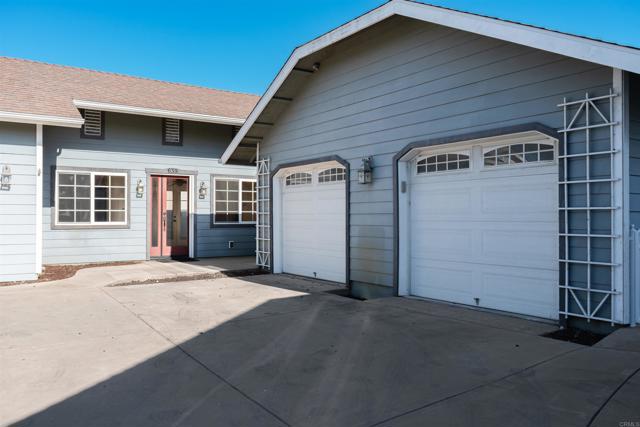 Detail Gallery Image 2 of 31 For 639 First Ave a,  Chula Vista,  CA 91910 - 3 Beds | 3 Baths