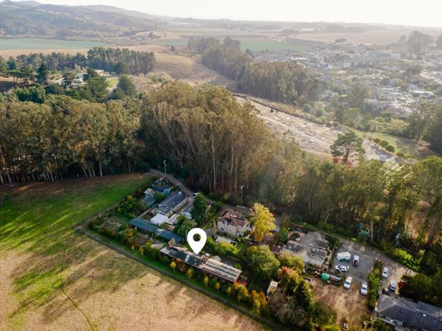 1009 Miramontes Street, Half Moon Bay CA: https://media.crmls.org/mediaz/14bda18f-970e-4265-ae38-90ab2f9d8bb9.jpg