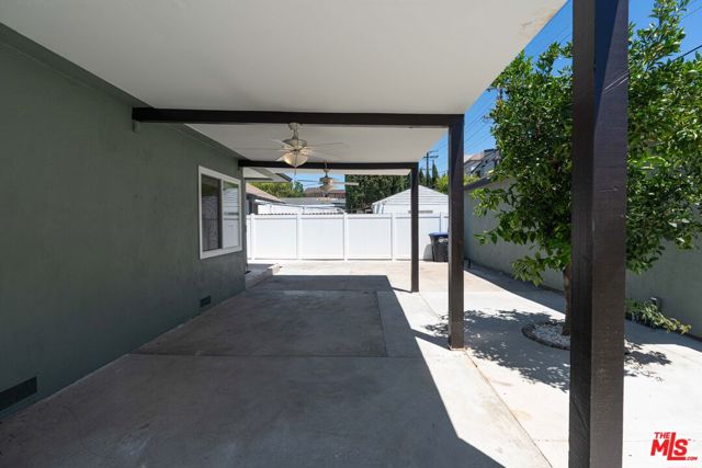 536 Myrtle Street, Glendale CA: https://media.crmls.org/mediaz/14be918b-d433-484b-8952-87c948e8c45b.jpg