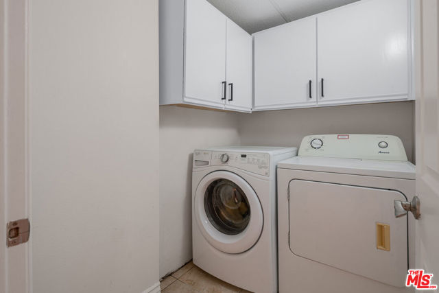 11636 Montana Avenue, Los Angeles CA: https://media.crmls.org/mediaz/14be9385-46e3-4ac2-9957-3b9c22454c50.jpg