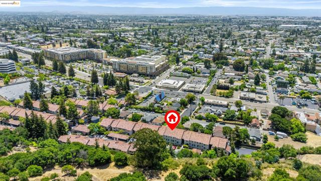 22012 Sevilla Rd, Hayward CA: https://media.crmls.org/mediaz/14beb4a0-f6b8-4048-b5d6-7556f253be6f.jpg