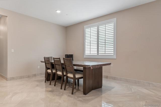 15219 Laguna Ave, Lake Elsinore CA: https://media.crmls.org/mediaz/14bed64a-3c17-4cac-8cdf-79efa58a5b2c.jpg