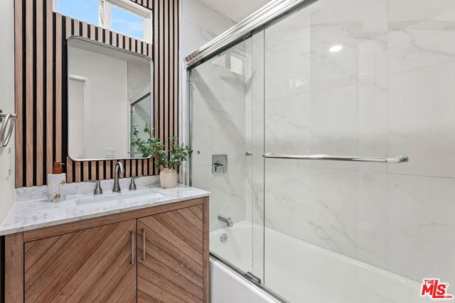 6520 Debs Avenue, West Hills CA: https://media.crmls.org/mediaz/14bf278e-b2a1-4d22-8bcc-250b835be6a1.jpg