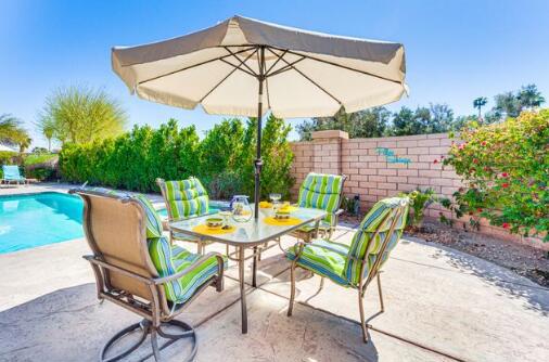 895 Ventana, Palm Springs, CA 92262