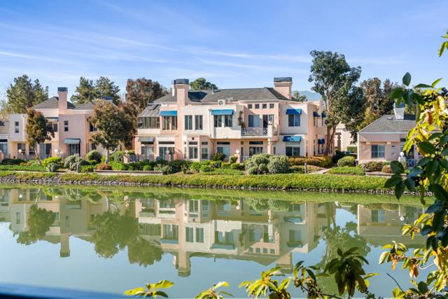 600 Baltic Circle, Redwood City CA: https://media.crmls.org/mediaz/14c00fad-2362-48f2-916e-66a2e790f3b2.jpg