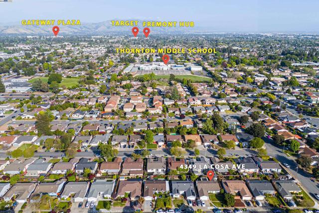 4349 La Cosa Ave, Fremont CA: https://media.crmls.org/mediaz/14c03297-0d31-449f-9e04-d46489fc4899.jpg