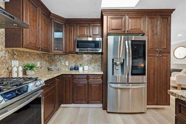 44840 Camellia Dr, Fremont CA: https://media.crmls.org/mediaz/14c0eae1-3d44-4b86-89d3-11f46c68c542.jpg