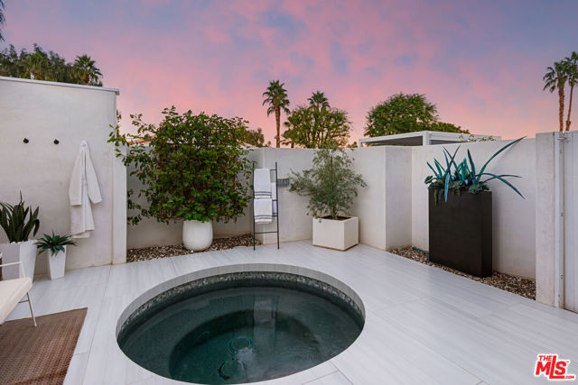 49723 Avenida Montero, La Quinta CA: https://media.crmls.org/mediaz/14c177ab-16e6-4c81-a12c-1917d423c1ba.jpg