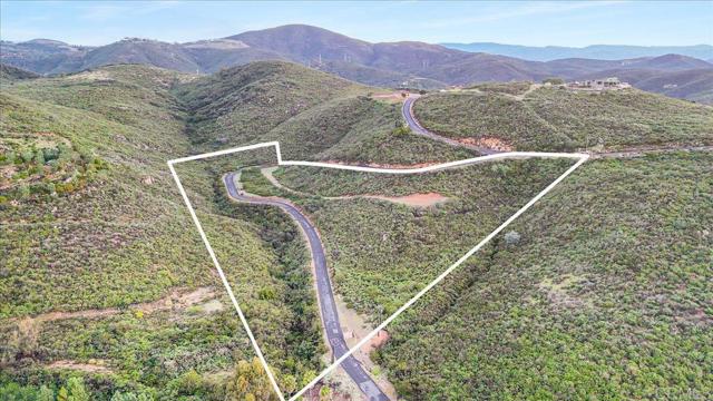 Detail Gallery Image 20 of 30 For 20545 Aguilera Ln, Escondido,  CA 92029 - – Beds | – Baths