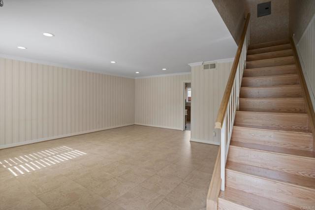 6521 Wystone Avenue, 3 photo 7