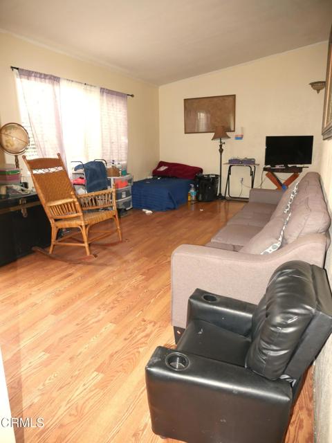 397 Hupa Street, Ventura CA: https://media.crmls.org/mediaz/14c429d9-f5f3-4287-89a9-6fd2057d5117.jpg
