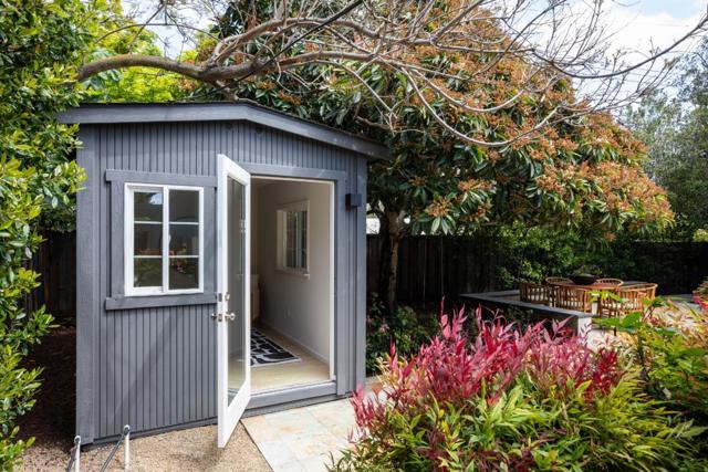 801 Talisman Drive, Palo Alto CA: https://media.crmls.org/mediaz/14c43f91-9f8c-4b24-a3de-a08ed59ad060.jpg
