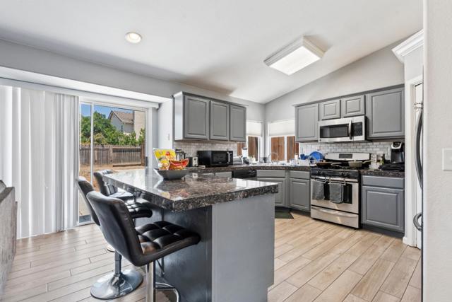 730 Marseille Drive, Hollister CA: https://media.crmls.org/mediaz/14c48d49-ab77-422a-b6ea-bf4b2e94a6ad.jpg