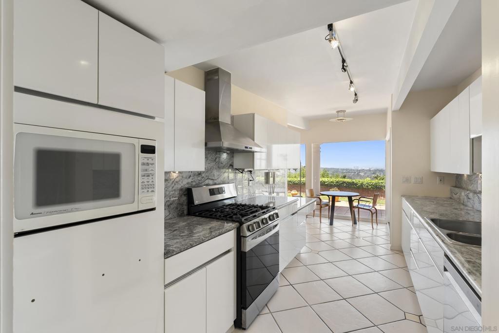2326 Rue Adriane - photo 11