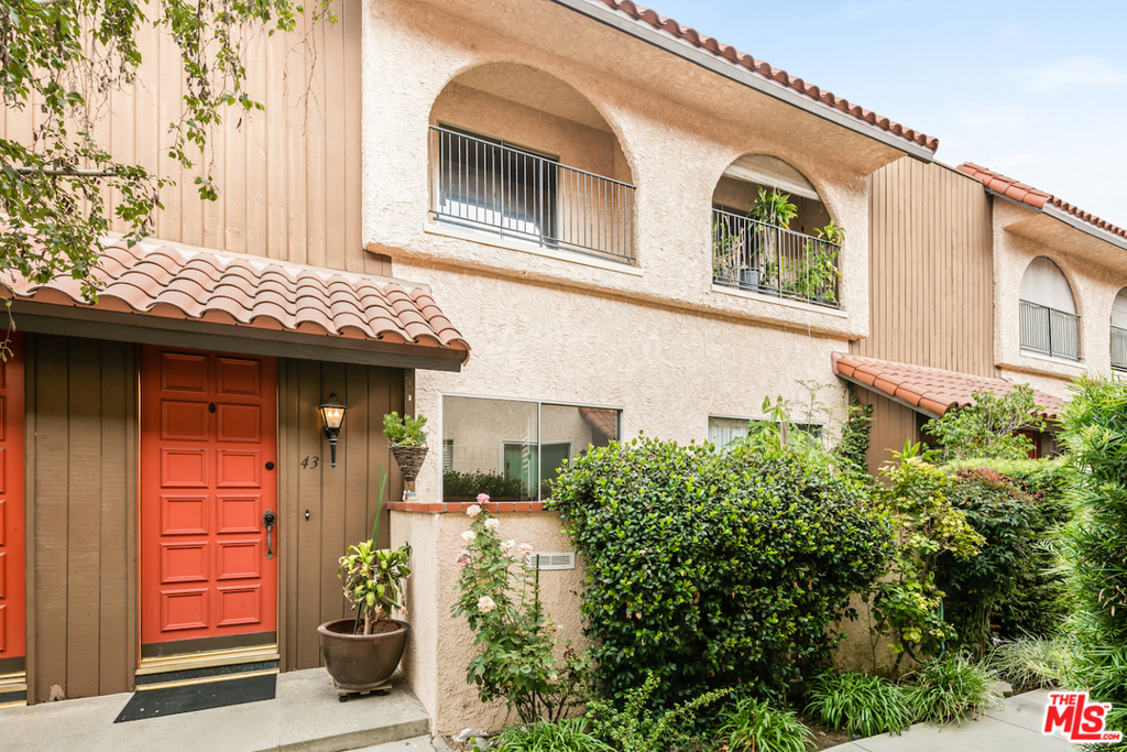 1711 GRISMER Avenue 43, Burbank, CA 91504