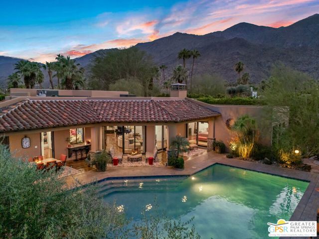 248 E Palo Verde Avenue, Palm Springs CA: https://media.crmls.org/mediaz/14c7314e-77b9-43cf-90a9-c313d4ad16fe.jpg