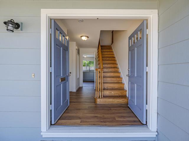 917 Sir Francis Avenue, Capitola CA: https://media.crmls.org/mediaz/14c77358-e9cb-4300-8bbd-886f4dbce81e.jpg